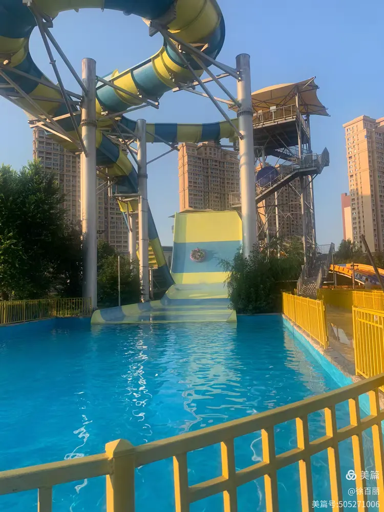 上奔涮俳z瓜夢都长到二楼了还没开花一个果没结在我家菜园子里留